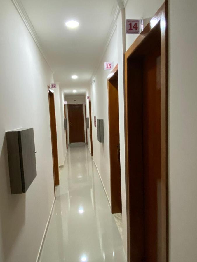 Hotel Quintino - Metro Se -Localizado No Coracao De Sao Paulo Proximo Ao Bras E 25 De Marco Com Estacionamento No Local Gratis المظهر الخارجي الصورة A corridor in the hostel